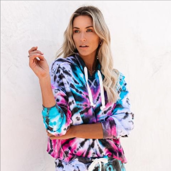 🦃BLACK FRIDAY SALE🦃 Road Trip Tie Dye Hoodie - Picture 4 of 8